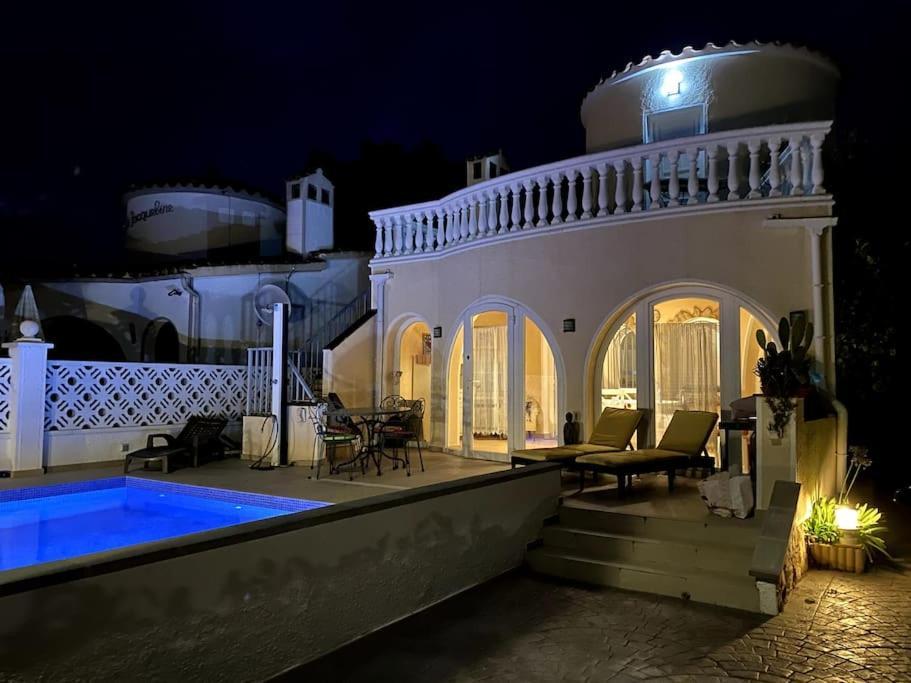 Jolie Maison Avec Sa Piscine Privee Wifi Емпуриабрава Екстериор снимка