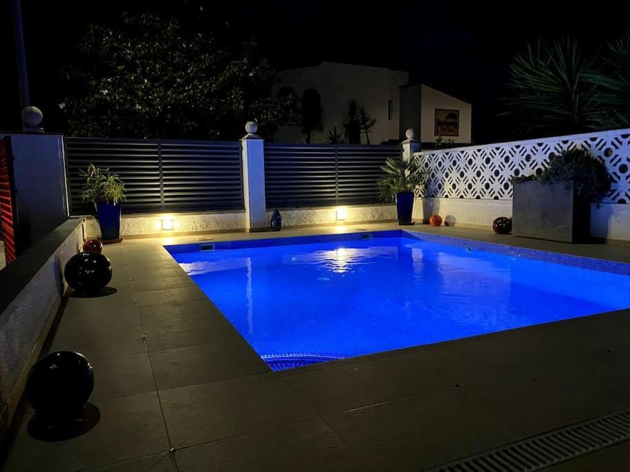 Jolie Maison Avec Sa Piscine Privee Wifi Емпуриабрава Екстериор снимка